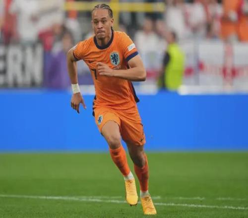 足球老将剖,塞鸟与王钰,栋首发引热,JiuYou,九游,九游体育入口,九游官网,九游体育APP下载