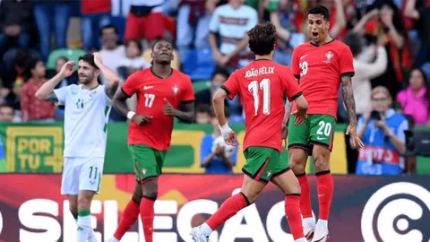 《斯洛特揭秘：防守至上，埃基蒂克对话聚焦防守策略；夏季展望或有误判，夏季豪赌疑云密布》